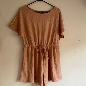 Cute peach romper !